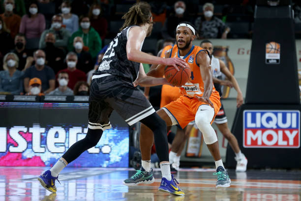 大的吸引力 大的吸引力