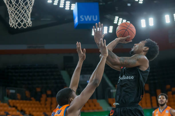 显然不仅是 显然不仅是